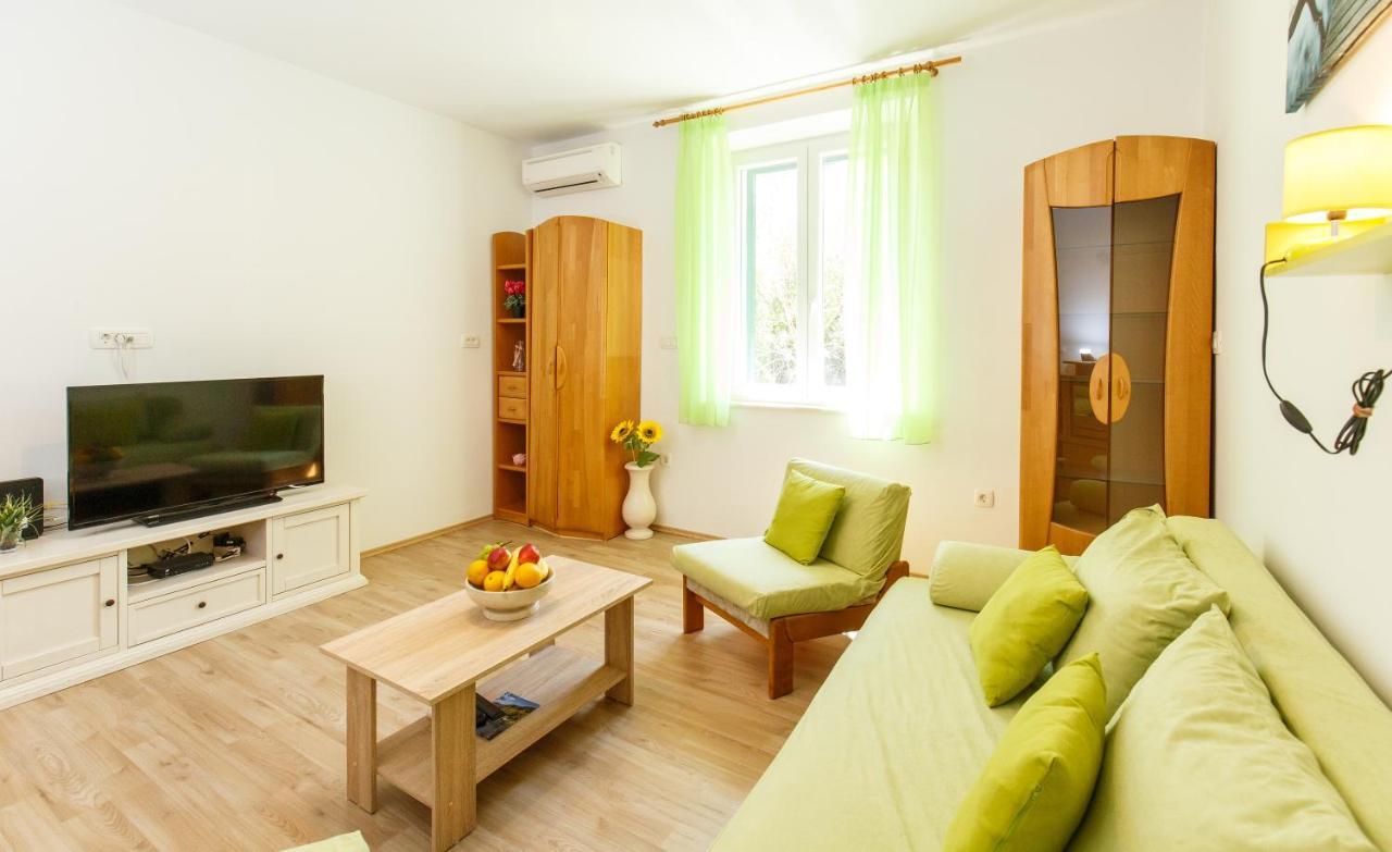 Apartment Green Forest Split Exterior foto