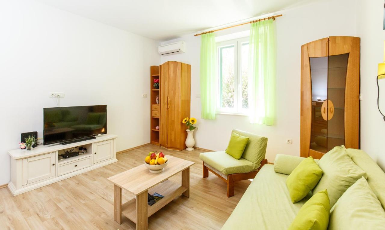 Apartment Green Forest Split Exterior foto